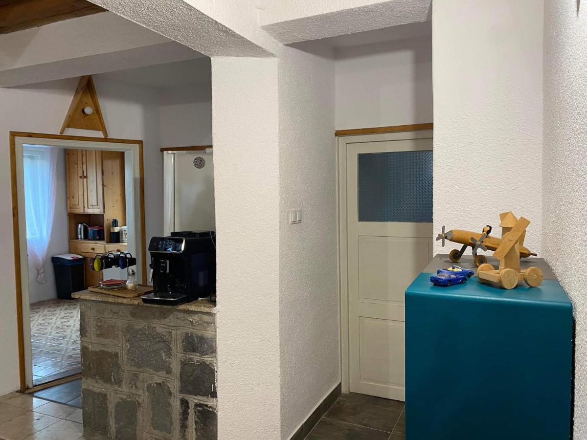 ホテル Casa Bucataria Fonix プライド エクステリア 写真